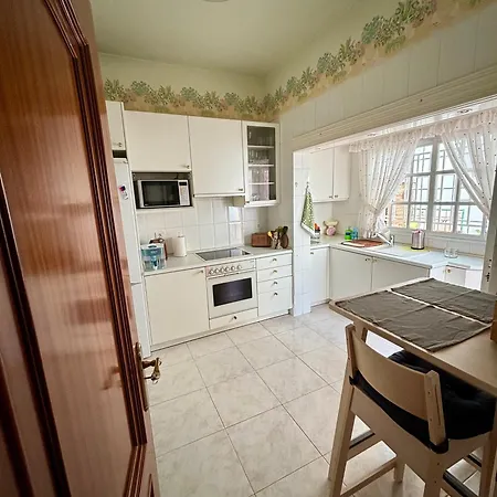The Red Door House Holiday home