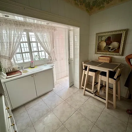 The Red Door House * Santa Cruz de Tenerife